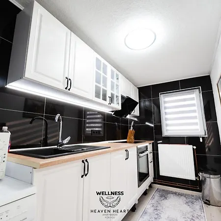 Apartment Heaven Heart - *